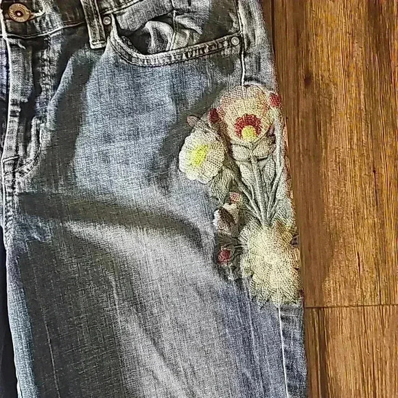 Womens Jessica Simpson Embroidered Boyfriend Jean Sz 29 27" inseam - Picture 2 of 4